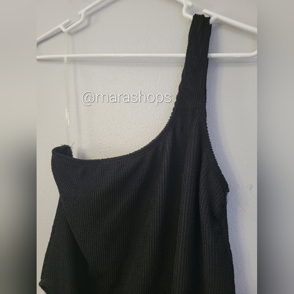 Good American Always Fits Shoulder One-Piece Swimsuit - Picture 3 of 5